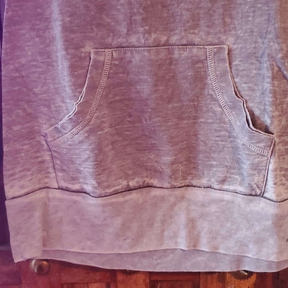 sweatshirt - Picture 2 of 2